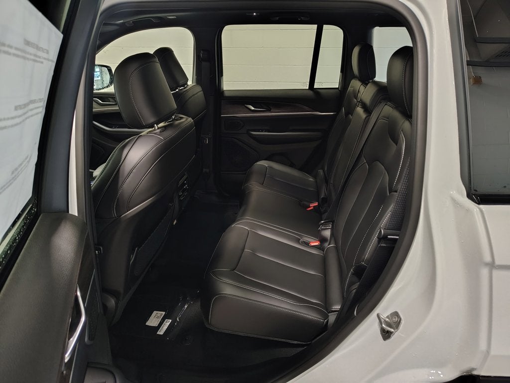 2027 Jeep Grand Cherokee Limited