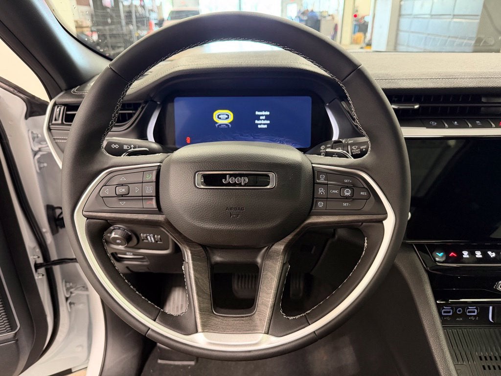 2027 Jeep Grand Cherokee Limited Reserve