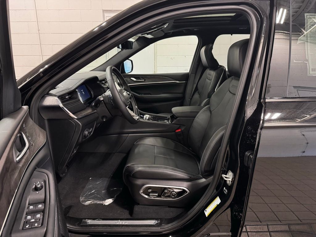 2025 Jeep Grand Cherokee Overland