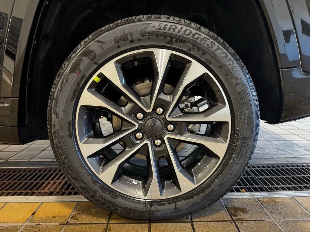 2025 Jeep Grand Cherokee Overland