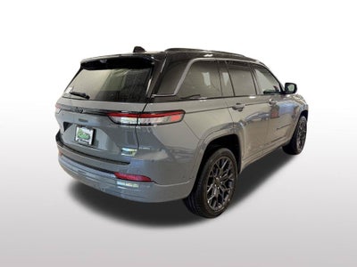 2027 Jeep Grand Cherokee Summit