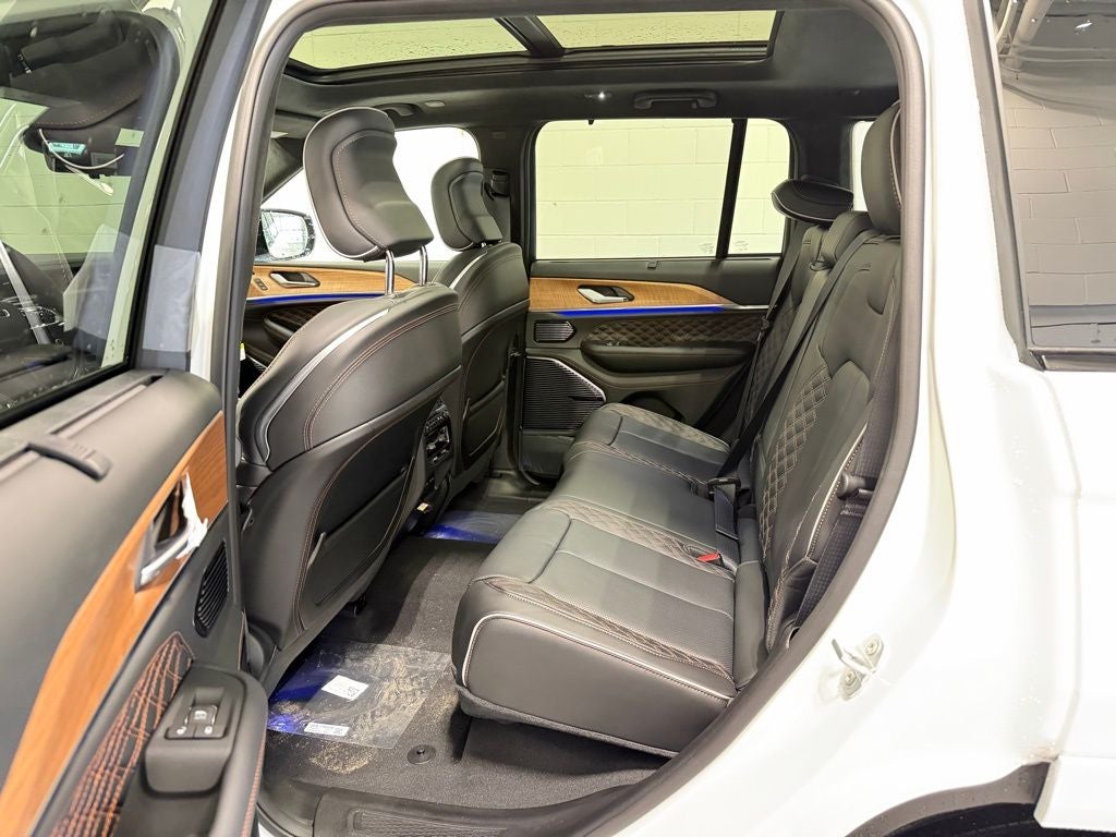 2026 Jeep Grand Cherokee Summit