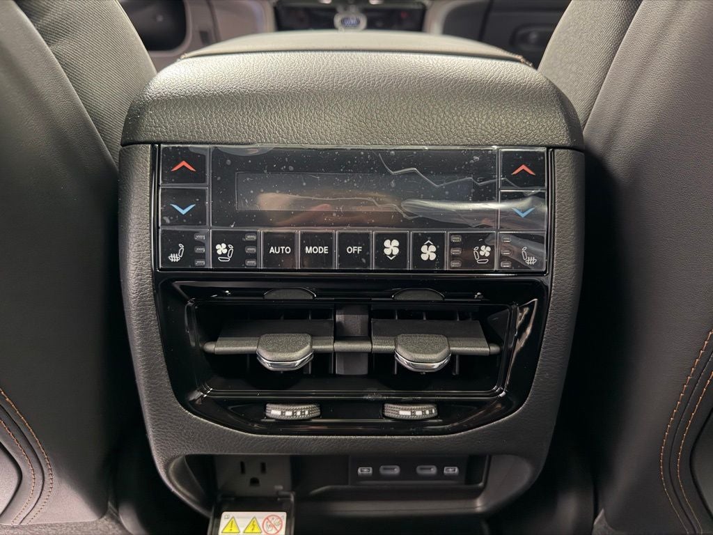 2026 Jeep Grand Cherokee Summit