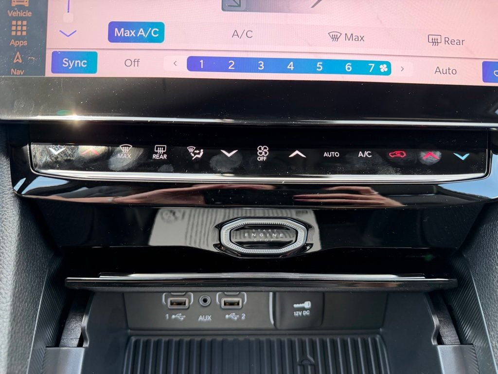 2026 Jeep Grand Cherokee L Laredo Altitude