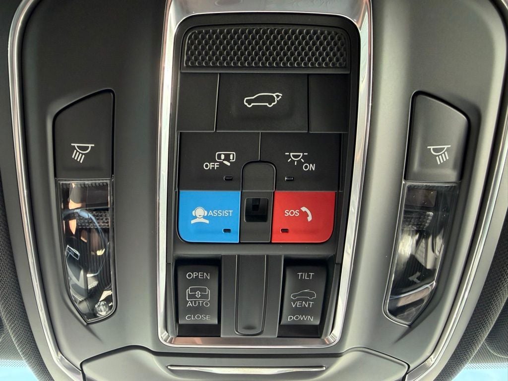 2026 Jeep Grand Cherokee L Laredo Altitude