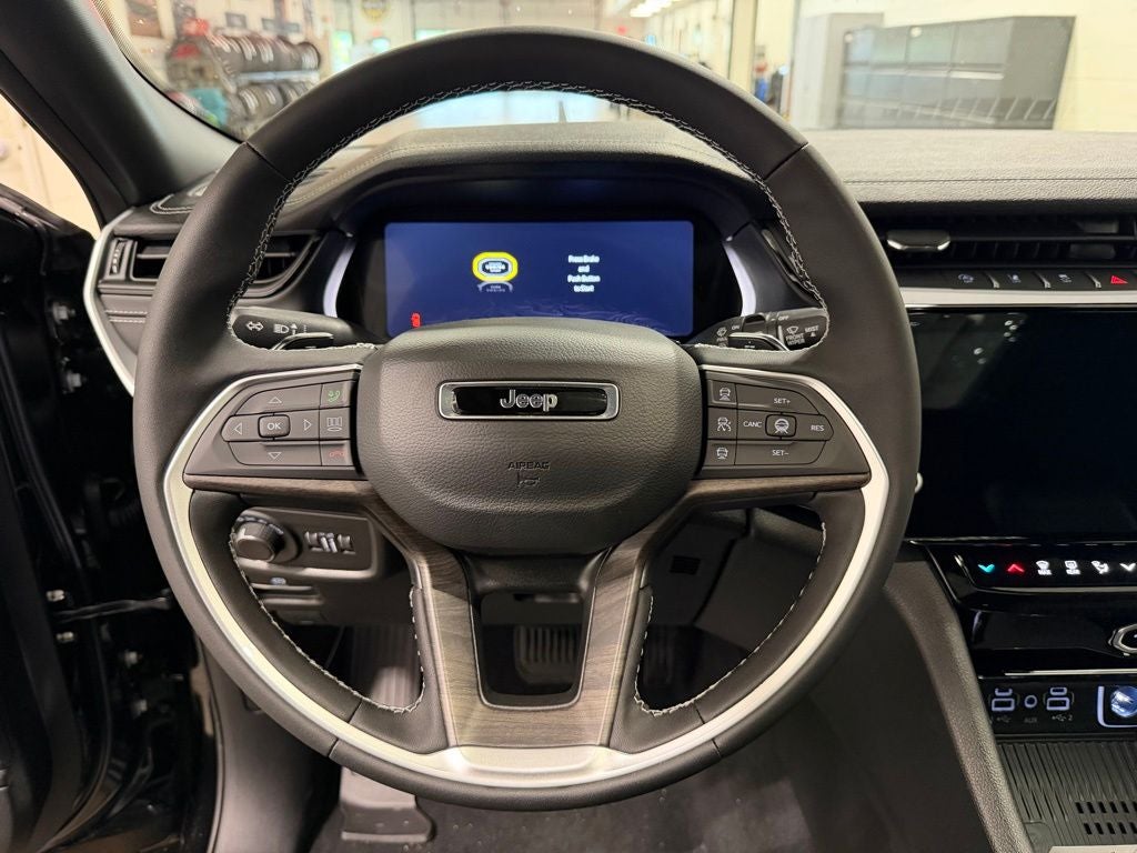 2026 Jeep Grand Cherokee L Laredo