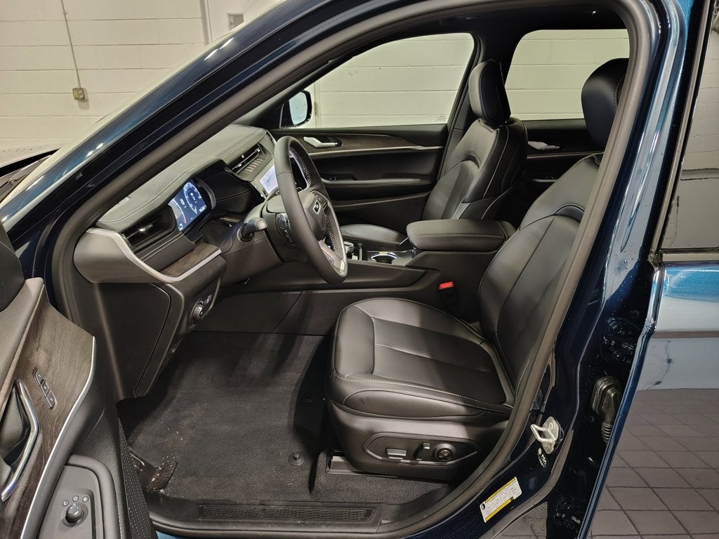 2027 Jeep Grand Cherokee L Limited