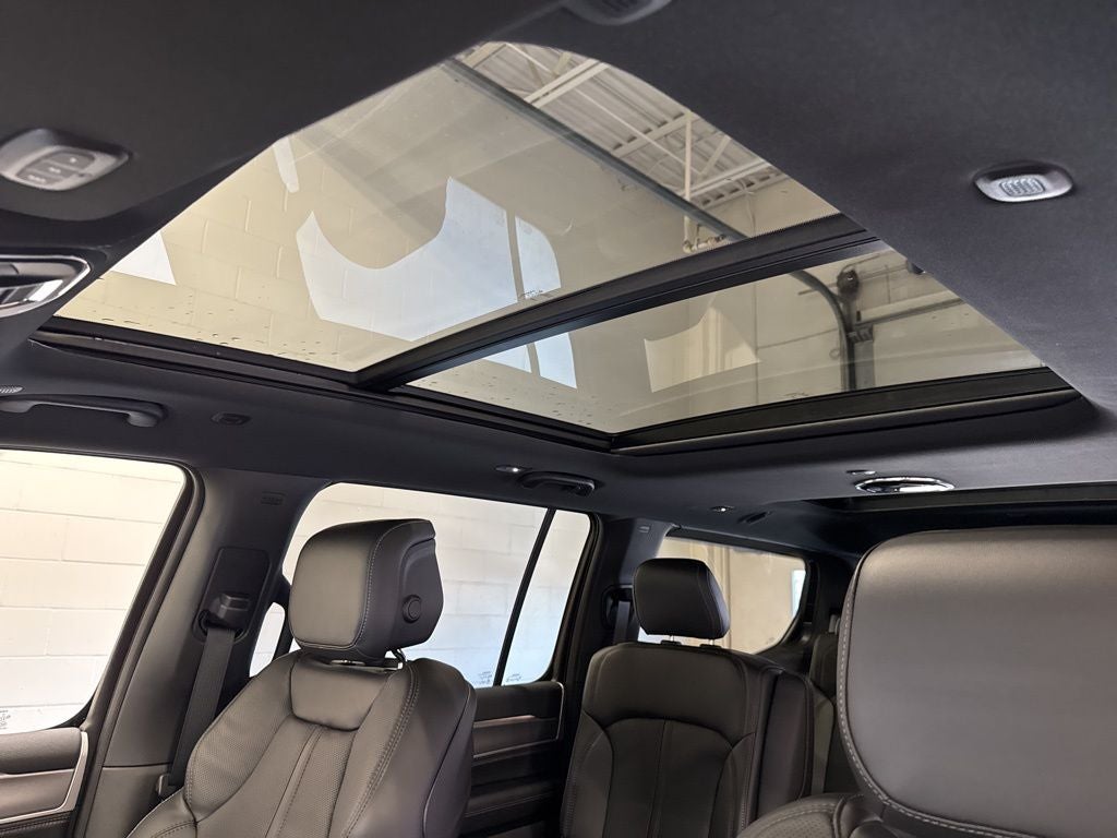 2026 Jeep Grand Wagoneer Base