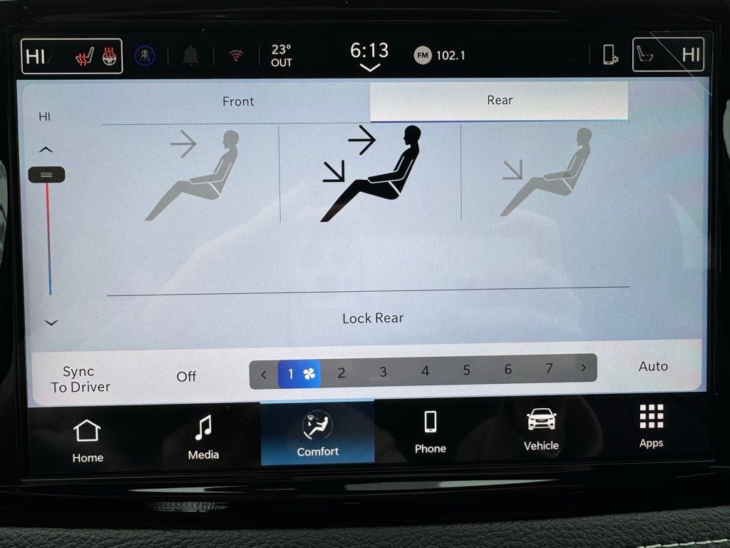 2026 Chrysler Pacifica Select