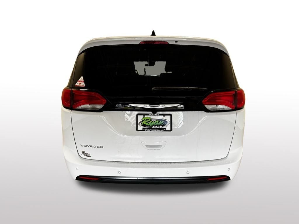 2026 Chrysler Voyager LX