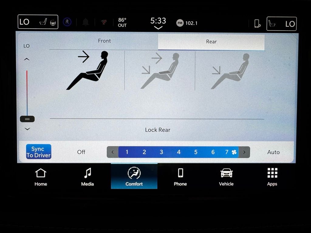 2026 Chrysler Pacifica Select