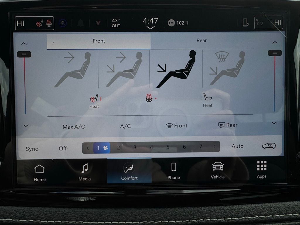 2026 Chrysler Pacifica Select