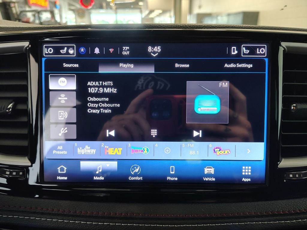 2027 Chrysler Pacifica Select