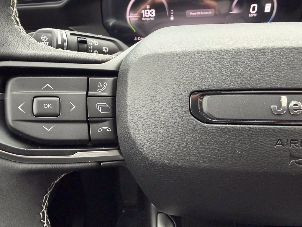 2027 Jeep Cherokee Overland